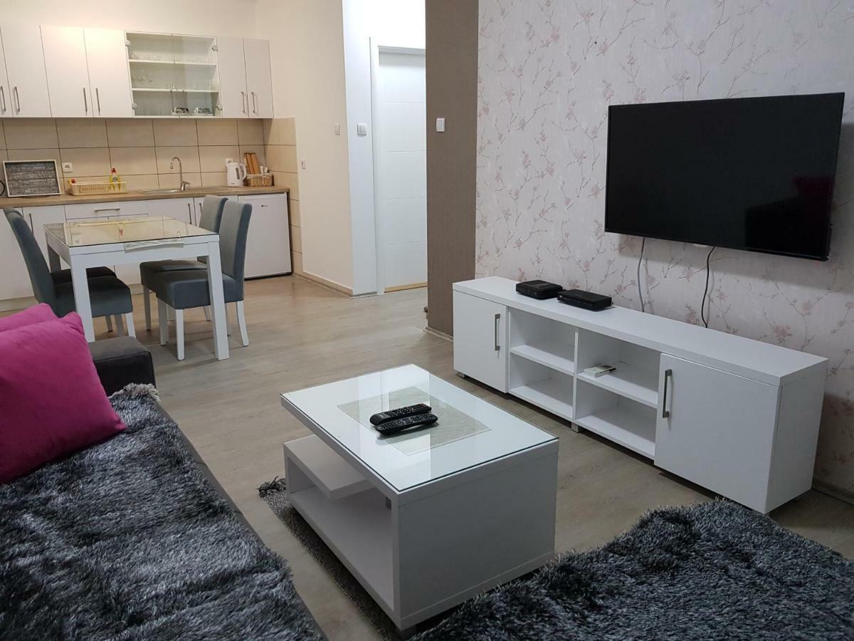 נובי סאד Apartment Gea 18 מראה חיצוני תמונה
