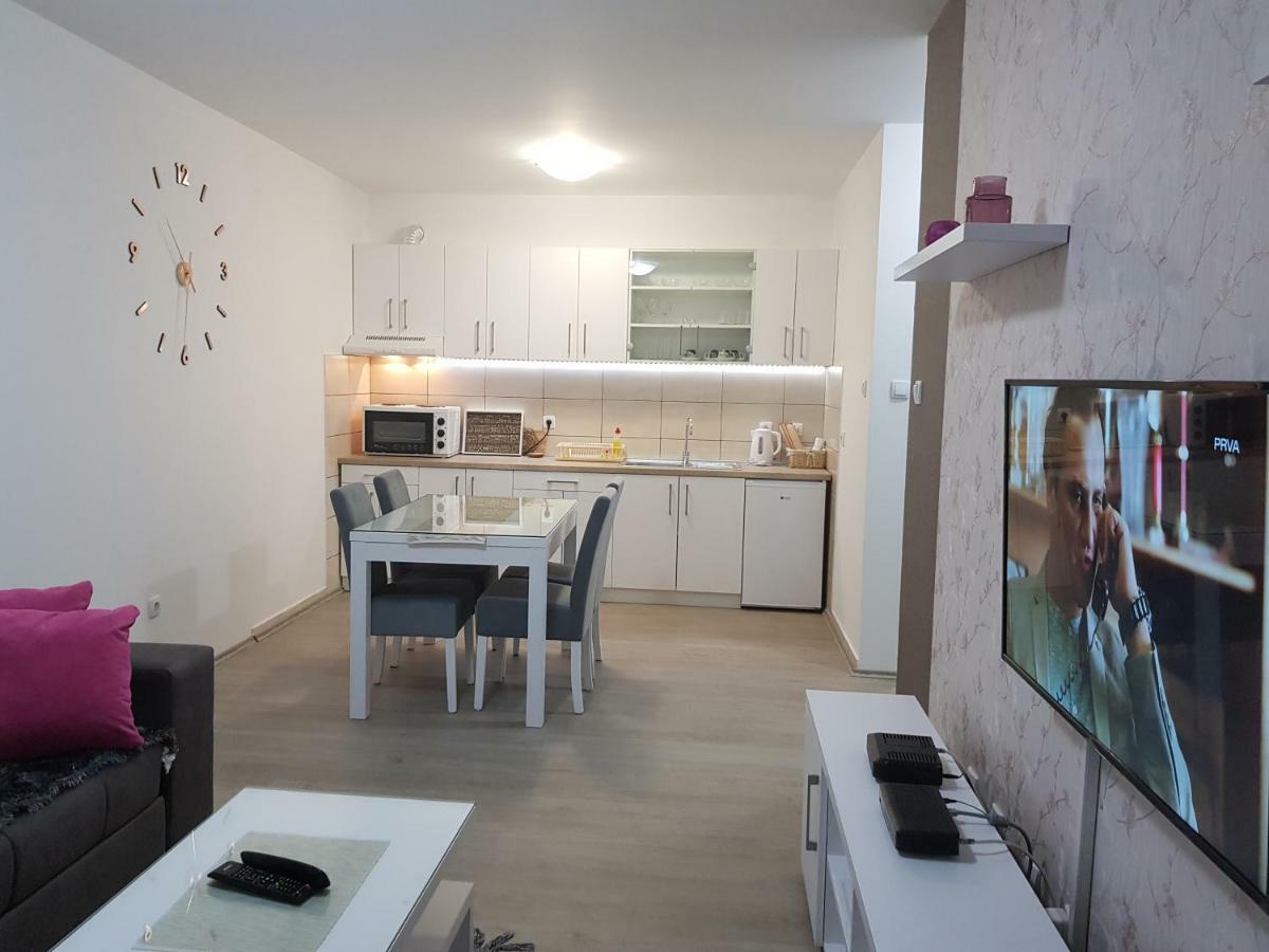 נובי סאד Apartment Gea 18 מראה חיצוני תמונה