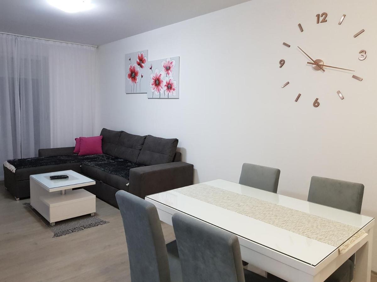 נובי סאד Apartment Gea 18 מראה חיצוני תמונה