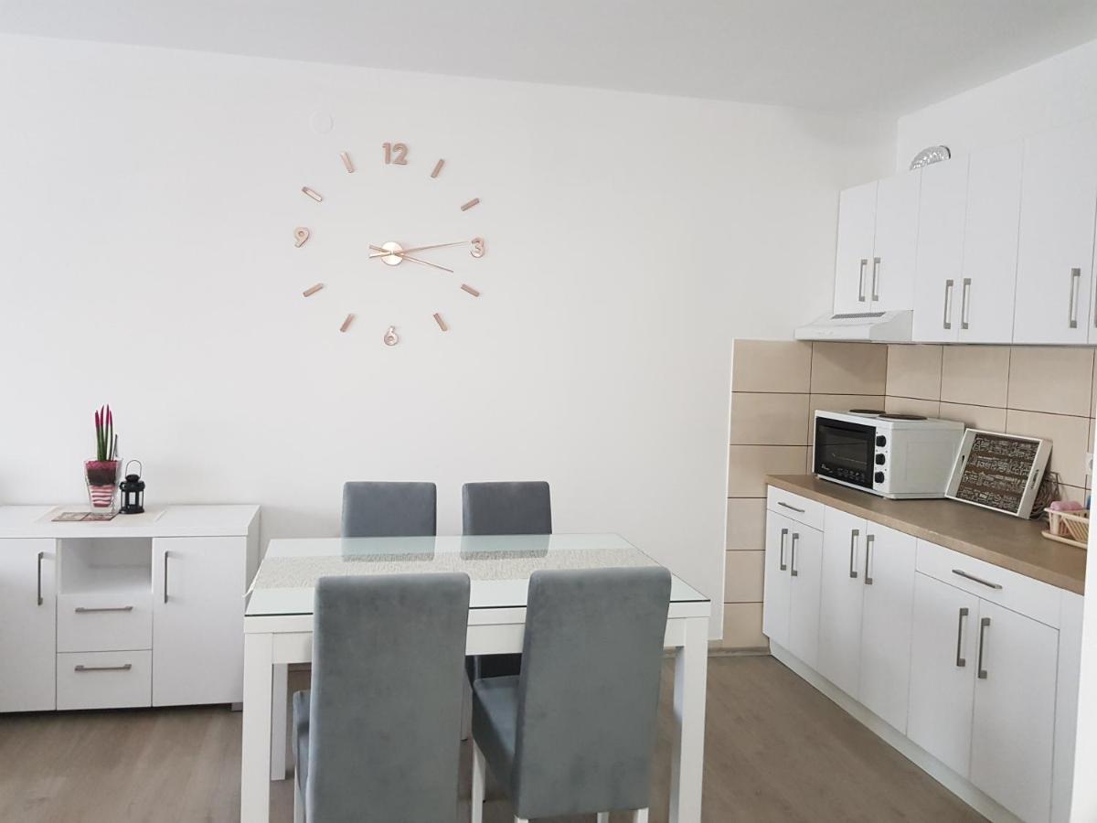נובי סאד Apartment Gea 18 מראה חיצוני תמונה